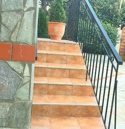 Bakiras House Апартаменты